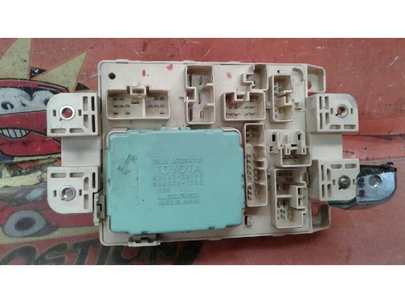 Recambio de caja reles / fusibles para toyota rav 4 funcruiser (a1) básico referencia OEM IAM 8264120190 0689001550 8264120190