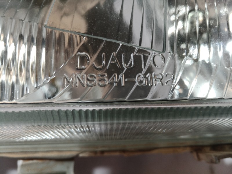 Recambio de faro derecho para nissan primera berl./familiar (p10/w10) europa berlina referencia OEM IAM MNS341G1R2 MNS341G1R2 MN