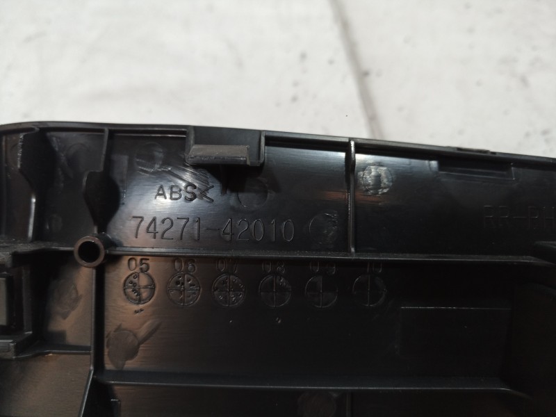 Recambio de mando elevalunas trasero derecho para toyota rav 4 (a3) executive referencia OEM IAM 7427142010 7427142010 742714201