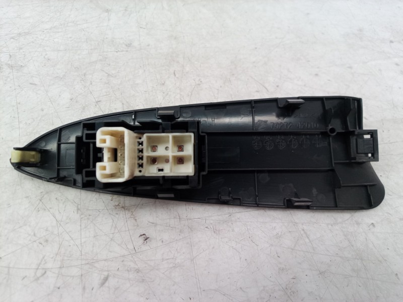 Recambio de mando elevalunas trasero izquierdo para toyota rav 4 (a3) executive referencia OEM IAM 7427242010 7427242010 7427242