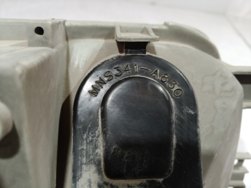 Recambio de faro izquierdo para nissan primera berl./familiar (p10/w10) europa berlina referencia OEM IAM MNS341 MNS341 MNS341