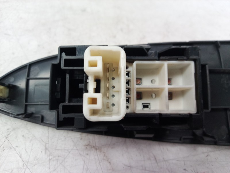 Recambio de mando elevalunas trasero izquierdo para toyota rav 4 (a3) executive referencia OEM IAM 7427242010 7427242010 7427242