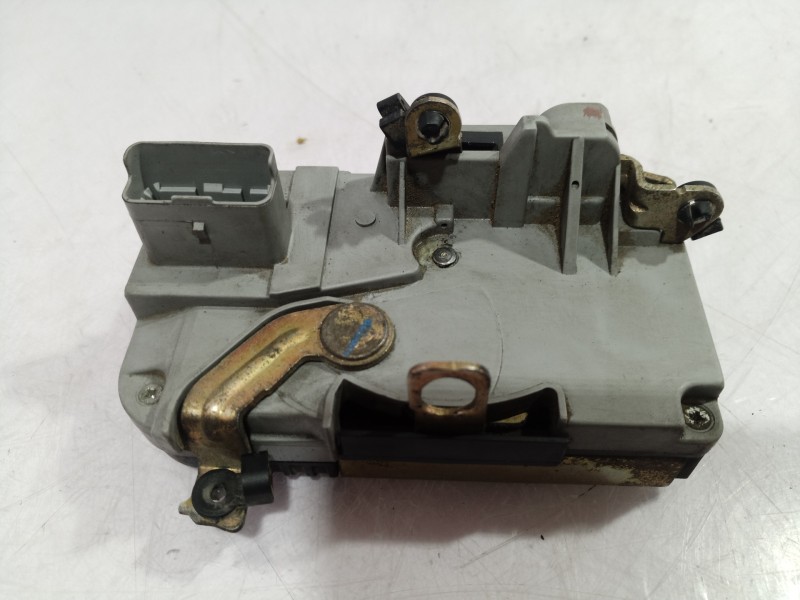 Recambio de cerradura puerta delantera derecha para peugeot 206 cc referencia OEM IAM   