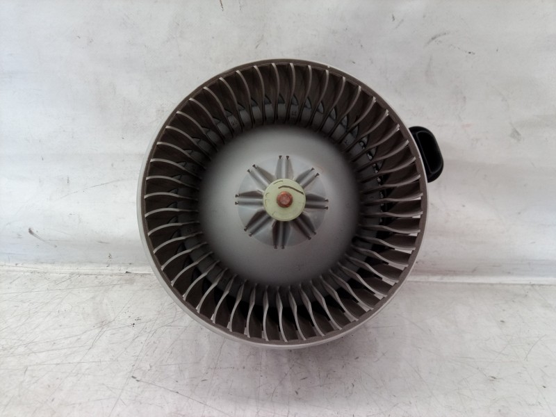 Recambio de motor calefaccion para toyota rav 4 (a3) executive referencia OEM IAM 2727008044 2727008044 2727008044