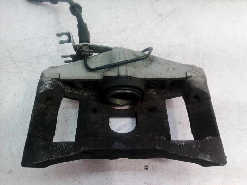 Recambio de pinza freno delantera derecha para audi a6 berlina (4f2) 3.0 tdi quattro (165kw) referencia OEM IAM 4F0615124 4F0615