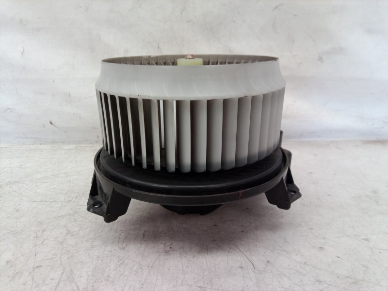 Recambio de motor calefaccion para toyota rav 4 (a3) executive referencia OEM IAM 2727008044 2727008044 2727008044