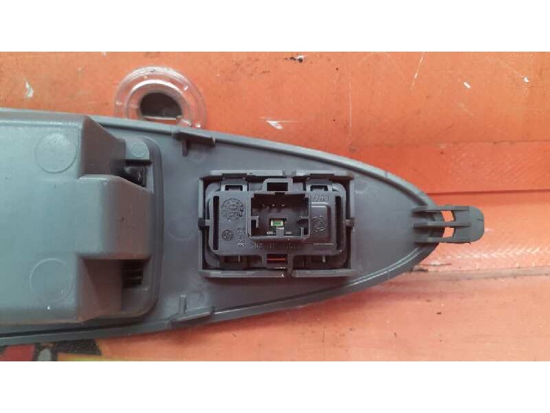 Recambio de mando elevalunas trasero izquierdo para fiat croma (194) 1.9 8v multijet dynamic referencia OEM IAM 0071740224  