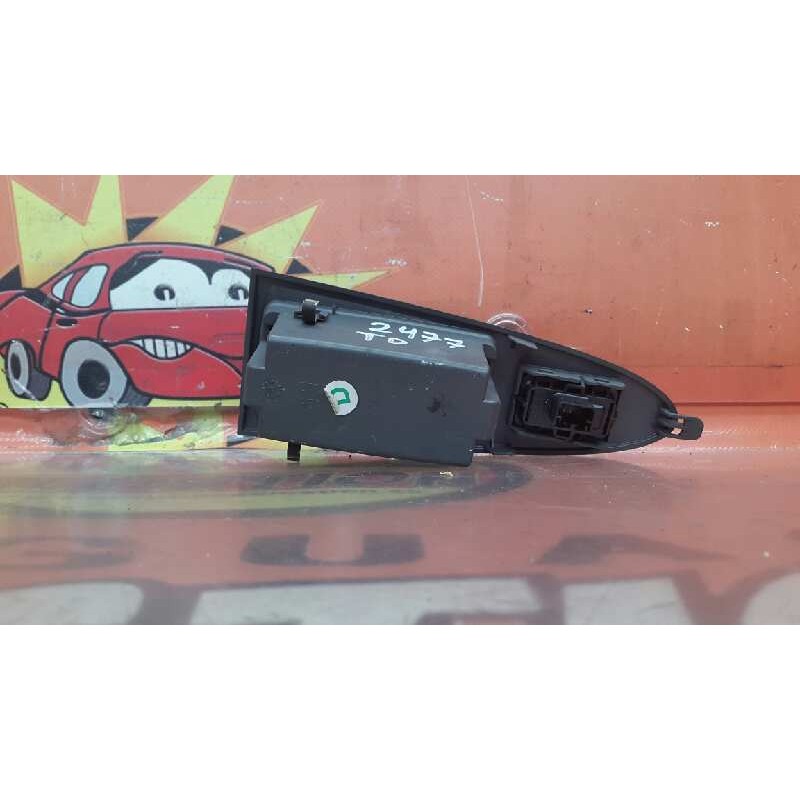 Recambio de mando elevalunas trasero derecho para fiat croma (194) 1.9 8v multijet dynamic referencia OEM IAM 0071740224  