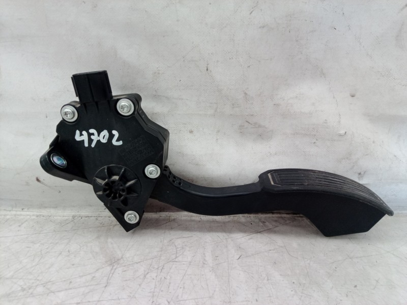 Recambio de pedal acelerador para toyota rav 4 (a3) executive referencia OEM IAM 7811042010 7811042010 1988007270
