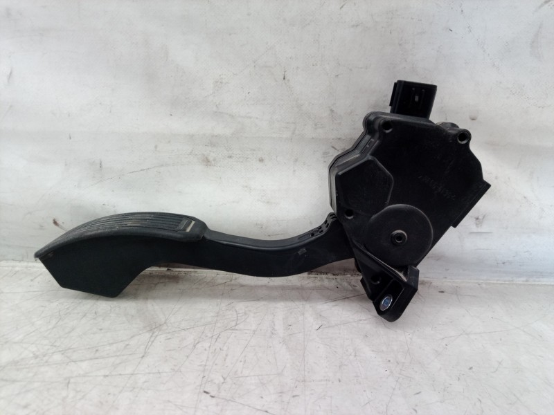 Recambio de pedal acelerador para toyota rav 4 (a3) executive referencia OEM IAM 7811042010 7811042010 1988007270