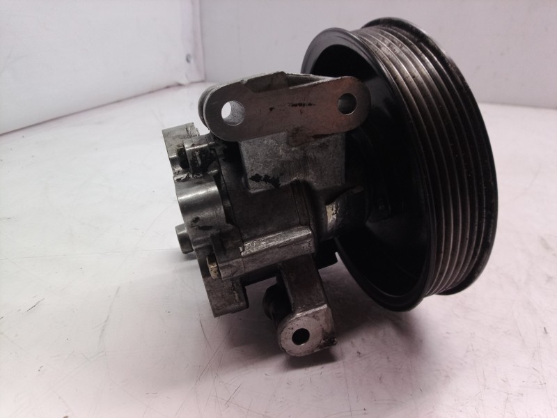 Recambio de bomba direccion para mercedes-benz vito (w638) caja cerrada referencia OEM IAM A6042360010 A6042360010 A6042360010