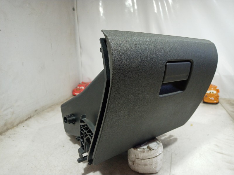 Recambio de guantera para ford focus berlina (cap) titanium referencia OEM IAM VP4M5XA06008AAW VP4M5XA06008AAW VP4M5XA06008