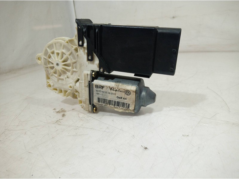 Recambio de motor elevalunas delantero izquierdo para seat leon (1m1) referencia OEM IAM 101387 101387 101387