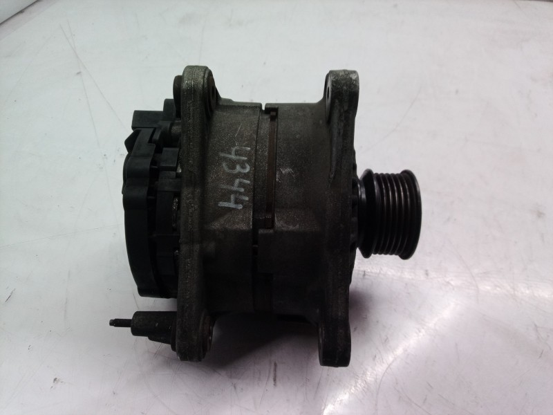 Recambio de alternador para nissan cabstar tlo referencia OEM IAM 0124325097 0124325097 2310069T61