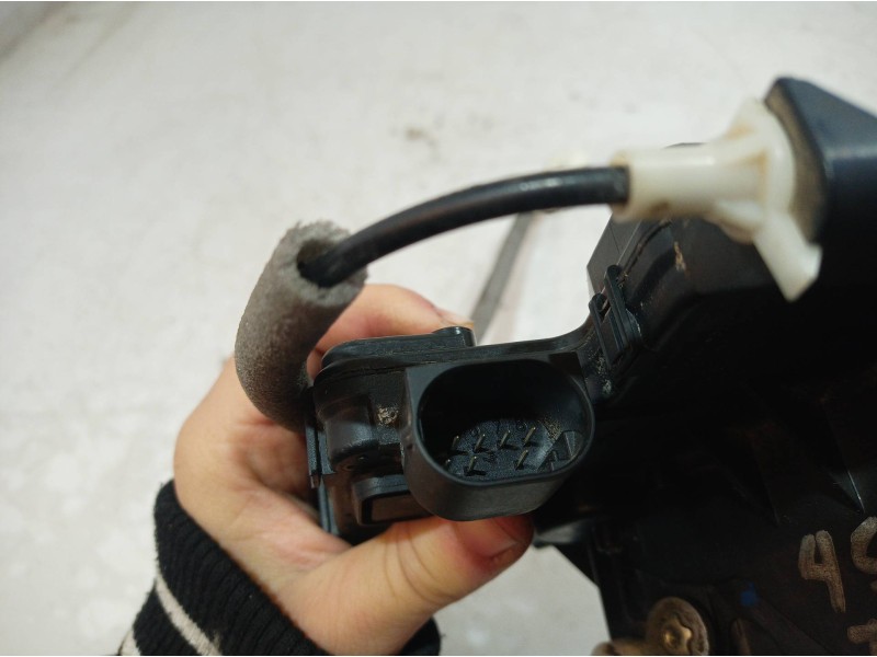 Recambio de cerradura puerta trasera derecha para bmw serie 3 berlina (e46) 320d referencia OEM IAM   