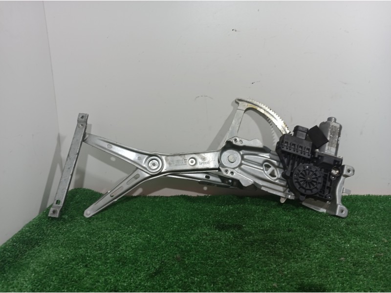 Recambio de elevalunas delantero derecho para opel astra h berlina cosmo referencia OEM IAM A330013100418 0130821989 A3310933064