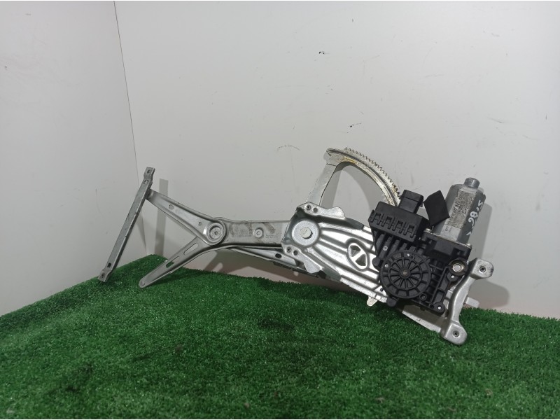 Recambio de elevalunas delantero derecho para opel astra h berlina cosmo referencia OEM IAM A330013100418 0130821989 A3310933064
