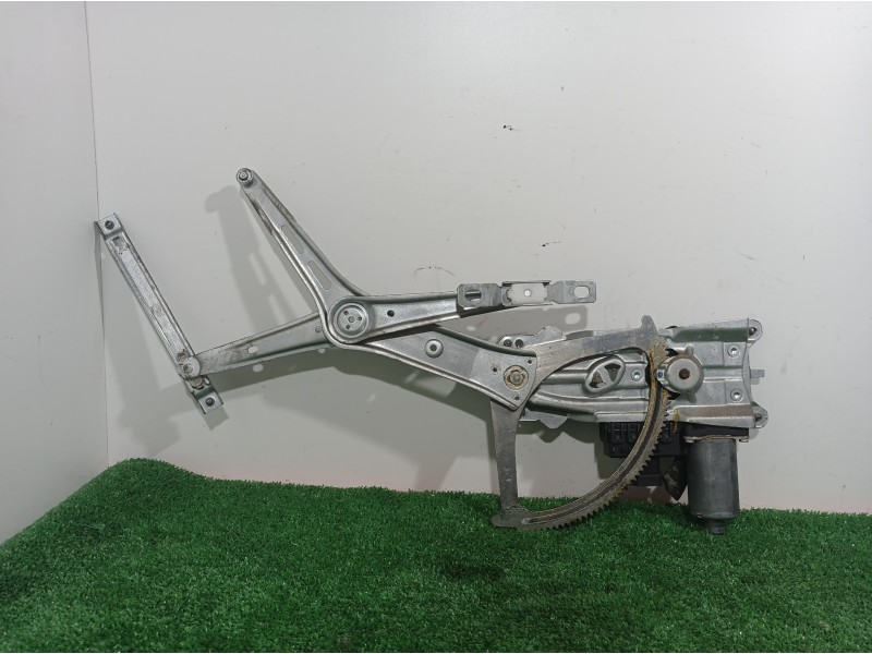 Recambio de elevalunas delantero derecho para opel astra h berlina cosmo referencia OEM IAM A330013100418 0130821989 A3310933064