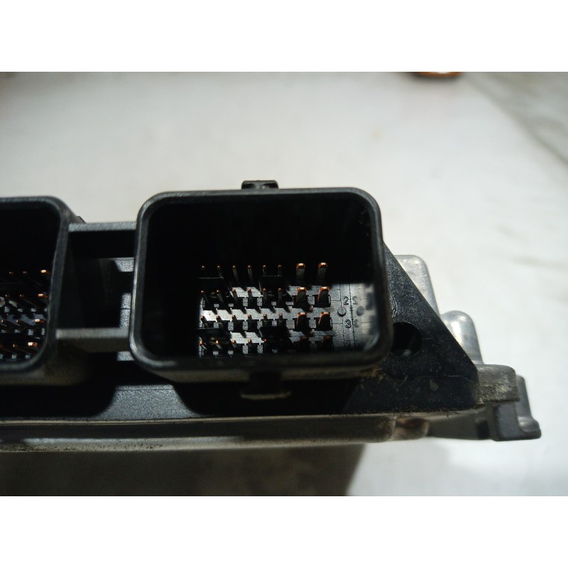 Recambio de centralita motor uce para ford focus berlina (cap) titanium referencia OEM IAM 6M5112A650CE 6M5112A650CE 0281012489