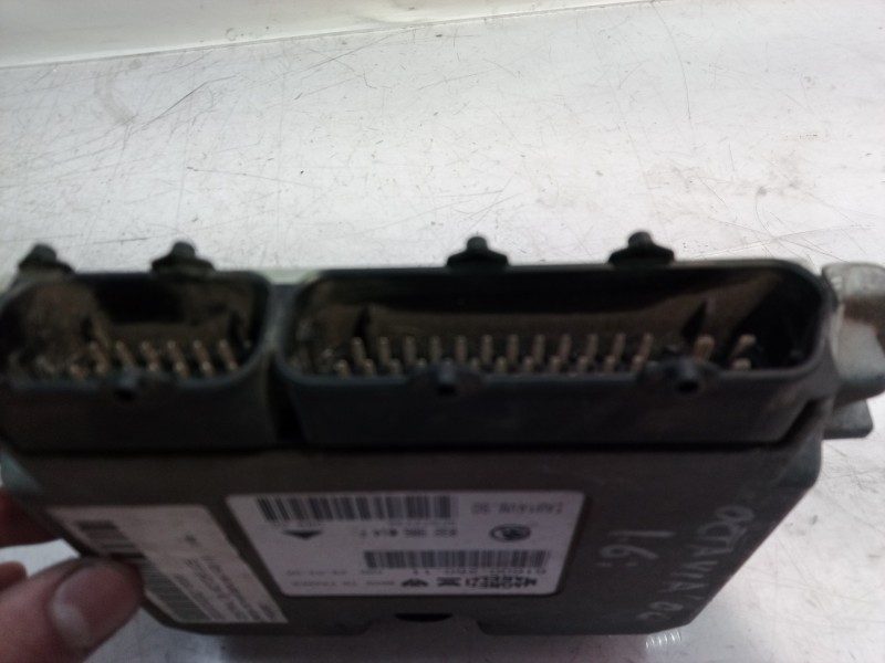 Recambio de centralita motor uce para skoda octavia berlina (1u2) 1.6 referencia OEM IAM 6160026011 6160026011 6160026011