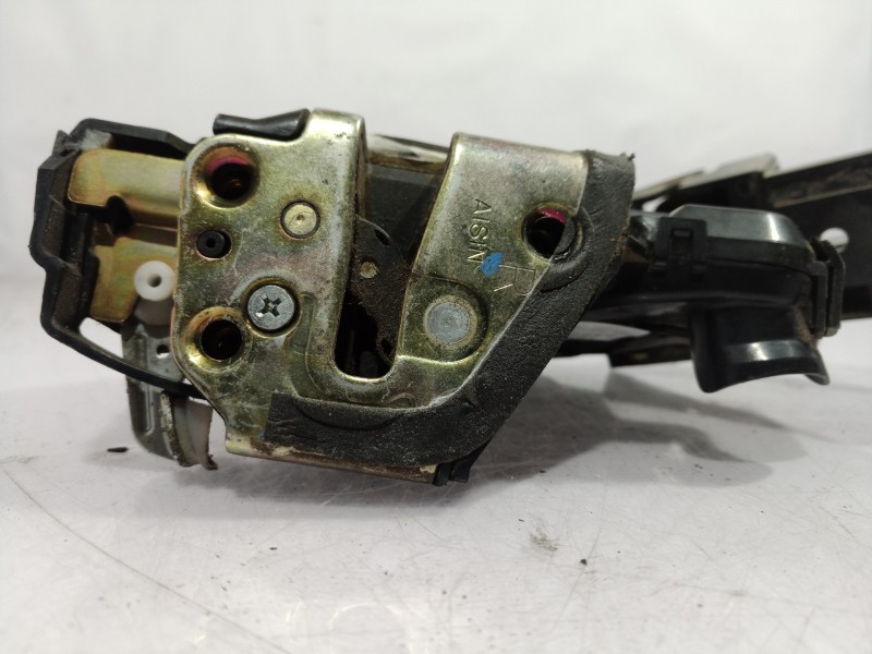 Recambio de cerradura puerta delantera derecha para toyota corolla (e12) referencia OEM IAM   