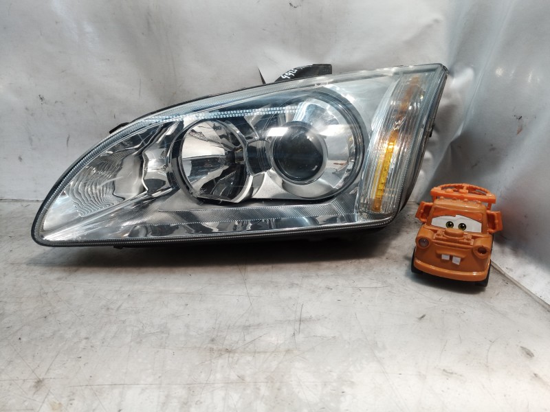 Recambio de faro izquierdo para ford focus berlina (cap) titanium referencia OEM IAM 4M5113W030 4M5113W030 4M5113W030EE