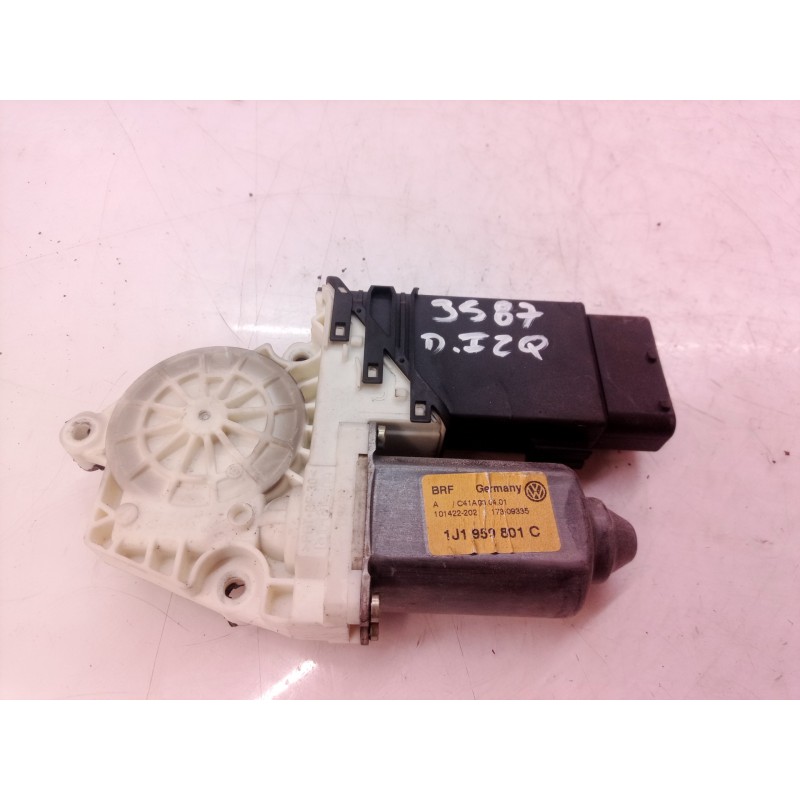 Recambio de motor elevalunas delantero izquierdo para volkswagen bora berlina (1j2) conceptline referencia OEM IAM 1J1959801C 1J