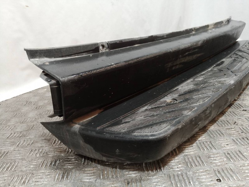 Recambio de molduras traseras para volkswagen crafter caja cerrada 2.0 tdi referencia OEM IAM   