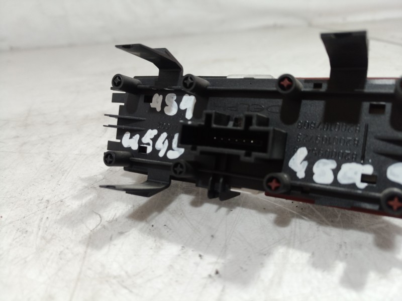 Recambio de warning para renault megane ii berlina 3p pack authentique referencia OEM IAM 8200107808 8200107808 8200107808