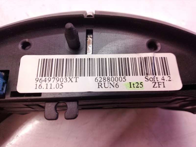 Recambio de mando volante para citroën c4 berlina exclusive referencia OEM IAM 96497903XT 96497903 62880005