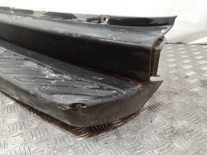 Recambio de molduras traseras para volkswagen crafter caja cerrada 2.0 tdi referencia OEM IAM   