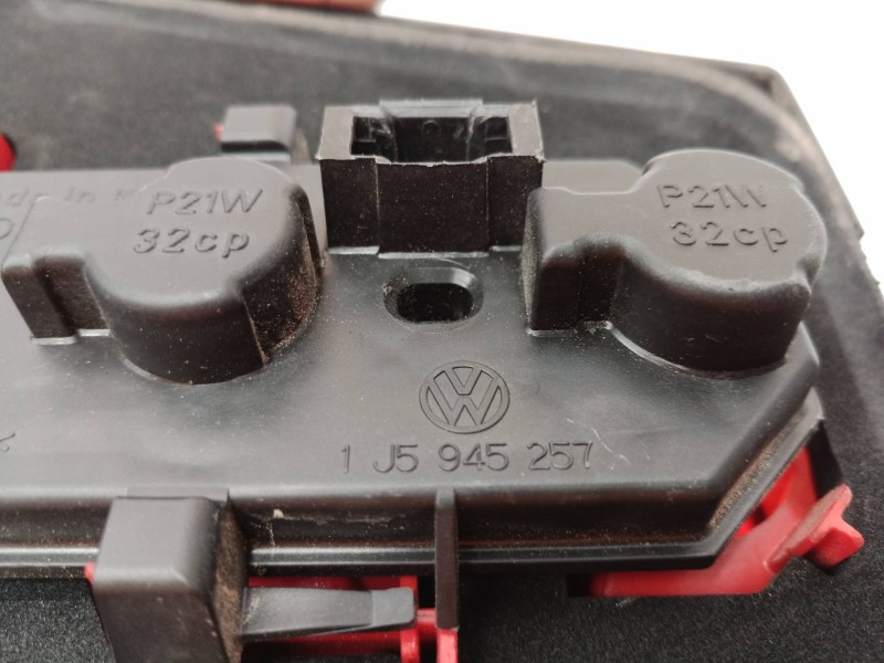 Recambio de piloto trasero izquierdo para volkswagen bora berlina (1j2) conceptline referencia OEM IAM 1J5945257 1J5945257 1J594