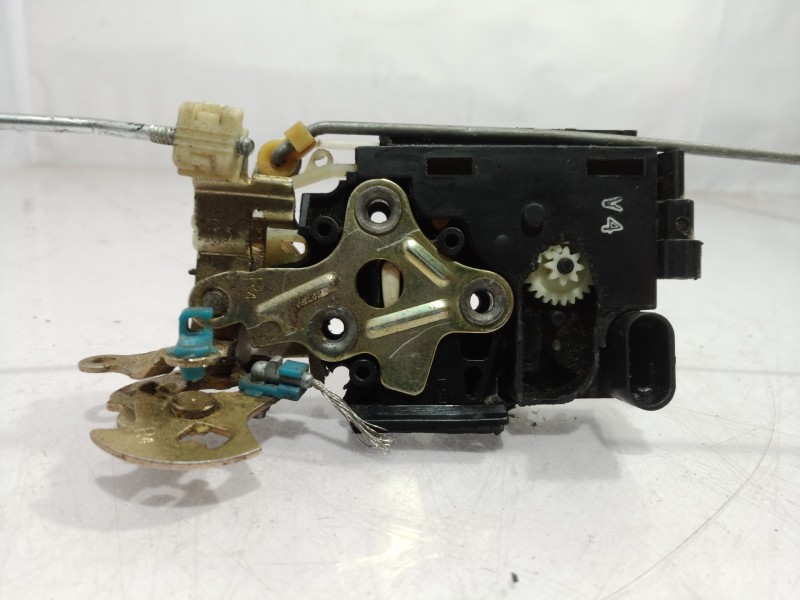 Recambio de cerradura puerta delantera derecha para chevrolet evanda 2.0 cat referencia OEM IAM   