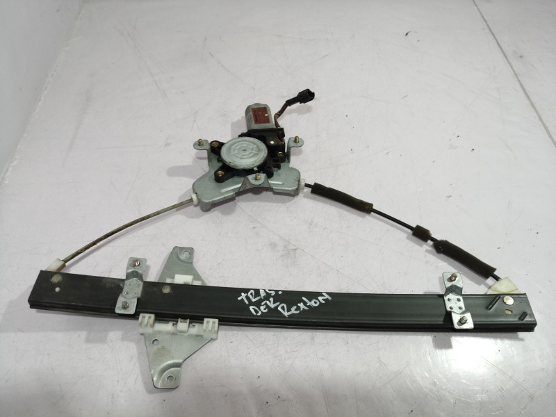 Recambio de motor elevalunas trasero derecho para ssangyong rexton referencia OEM IAM 8810008011 8810008011 8810008011