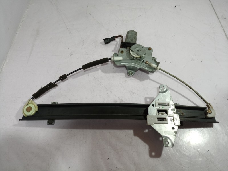 Recambio de motor elevalunas trasero derecho para ssangyong rexton referencia OEM IAM 8810008011 8810008011 8810008011