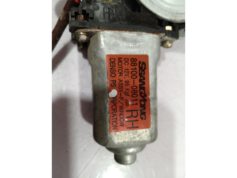 Recambio de motor elevalunas trasero derecho para ssangyong rexton referencia OEM IAM 8810008011 8810008011 8810008011