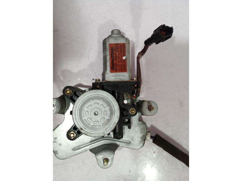 Recambio de motor elevalunas trasero derecho para ssangyong rexton referencia OEM IAM 8810008011 8810008011 8810008011