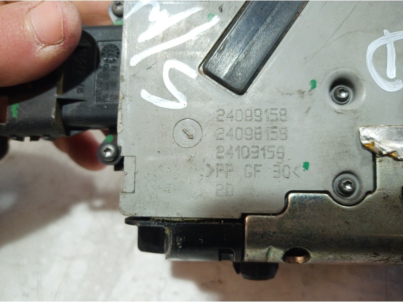 Recambio de cerradura puerta trasera izquierda para citroën c4 grand picasso referencia OEM IAM 24099158 24099158 24099158