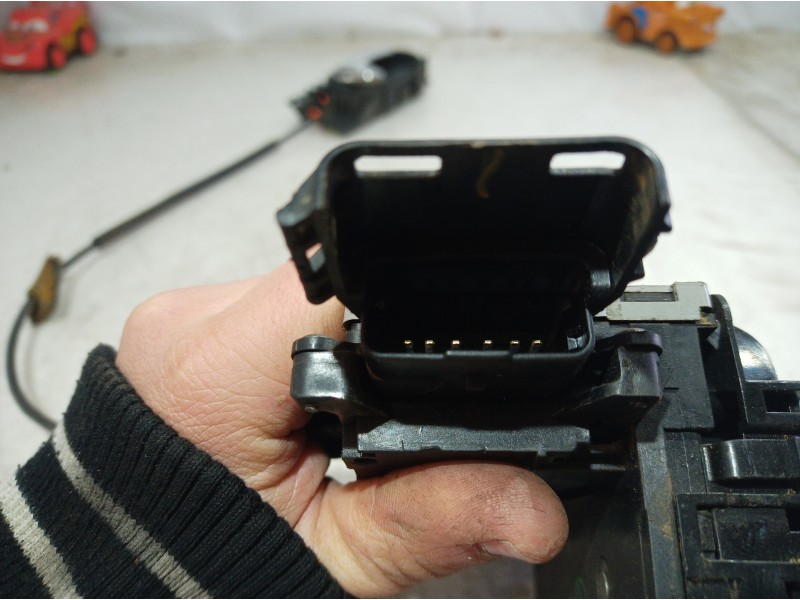 Recambio de cerradura puerta trasera izquierda para citroën c4 grand picasso referencia OEM IAM 24099158 24099158 24099158