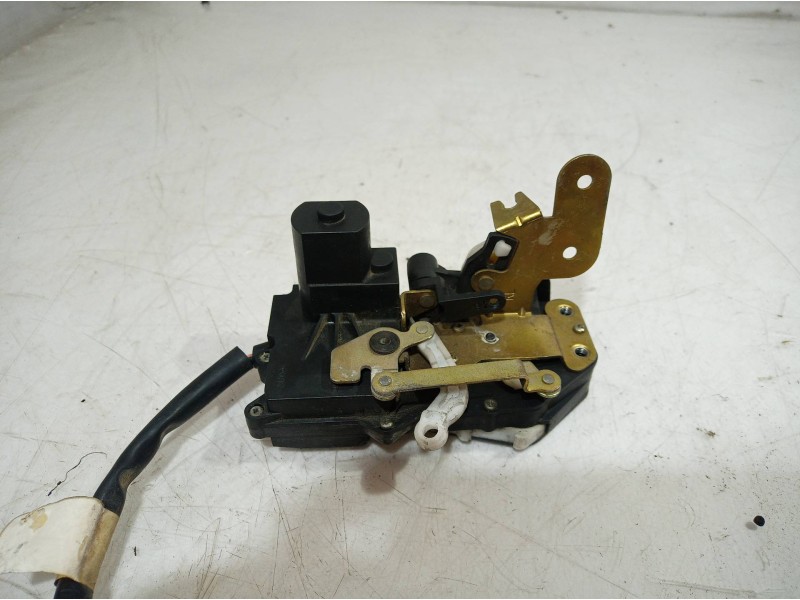 Recambio de cerradura puerta trasera izquierda para land rover range rover referencia OEM IAM   