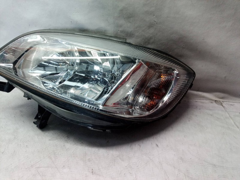 Recambio de faro izquierdo para opel zafira a elegance referencia OEM IAM   