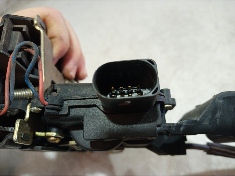 Recambio de cerradura puerta trasera derecha para volkswagen passat berlina (3b3) referencia OEM IAM 3B0837868 3B0837868 3B08378