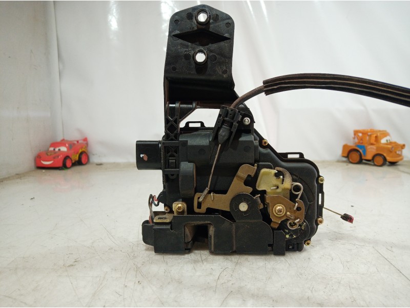 Recambio de cerradura puerta trasera derecha para volkswagen passat berlina (3b3) referencia OEM IAM 3B0837868 3B0837868 3B08378