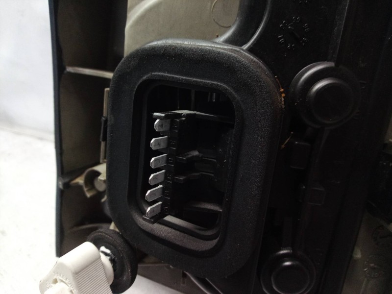 Recambio de piloto trasero izquierdo para opel zafira a elegance referencia OEM IAM   