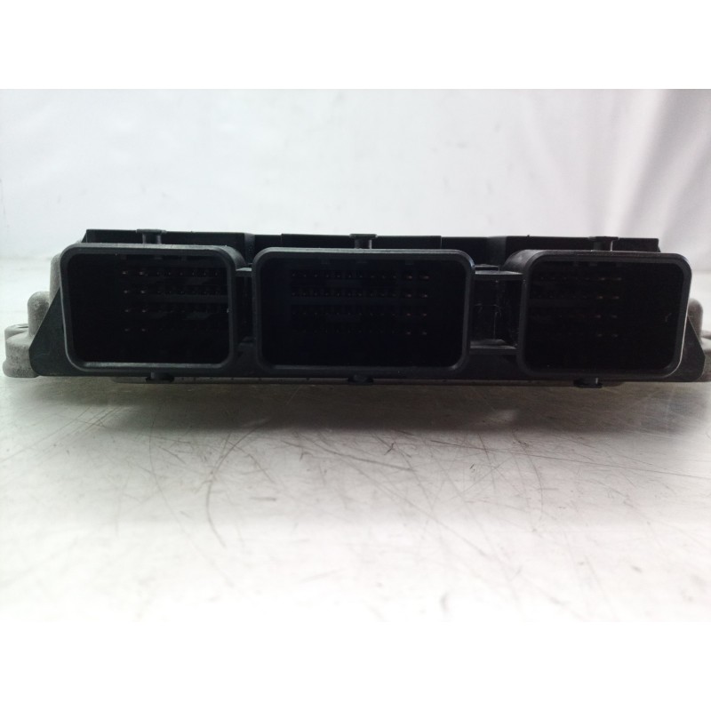 Recambio de centralita motor uce para peugeot 307 berlina (s2) d-sign referencia OEM IAM 9661773380 9661773380 EDC16C34
