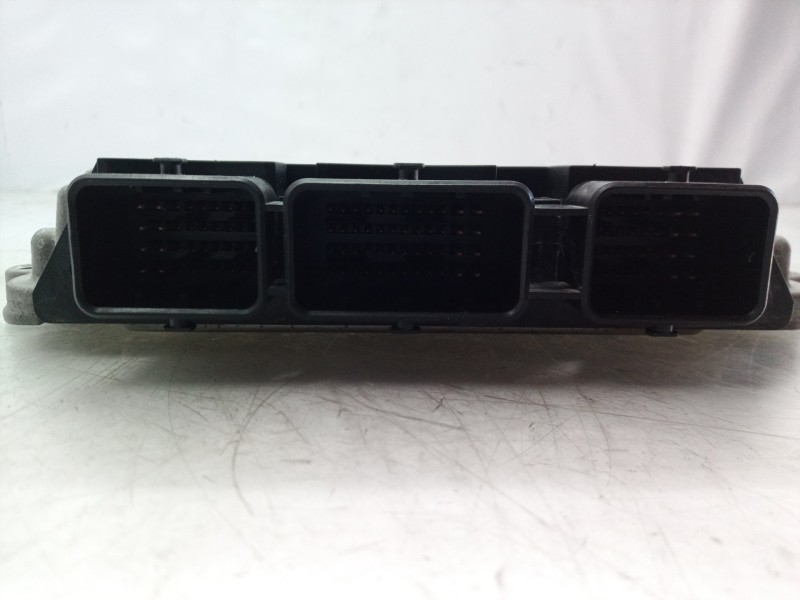 Recambio de centralita motor uce para peugeot 307 berlina (s2) d-sign referencia OEM IAM 9661773380 9661773380 EDC16C34