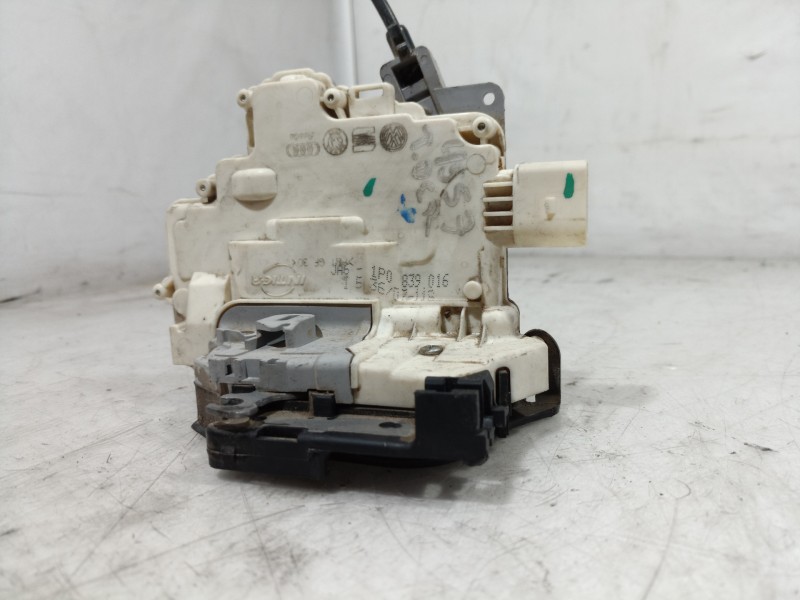 Recambio de cerradura puerta trasera derecha para seat leon (1p1) emocion referencia OEM IAM 1P0839016 1P0839016 1P0839016