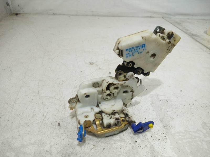 Recambio de cerradura puerta delantera derecha para nissan almera (n16/e) referencia OEM IAM 8055261 8055261 8055261