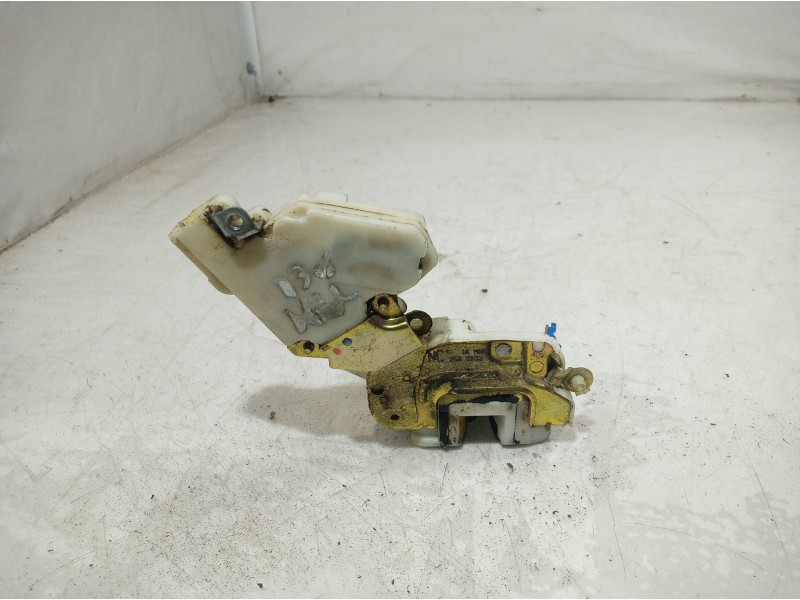 Recambio de cerradura puerta delantera derecha para nissan almera (n16/e) referencia OEM IAM 8055261 8055261 8055261