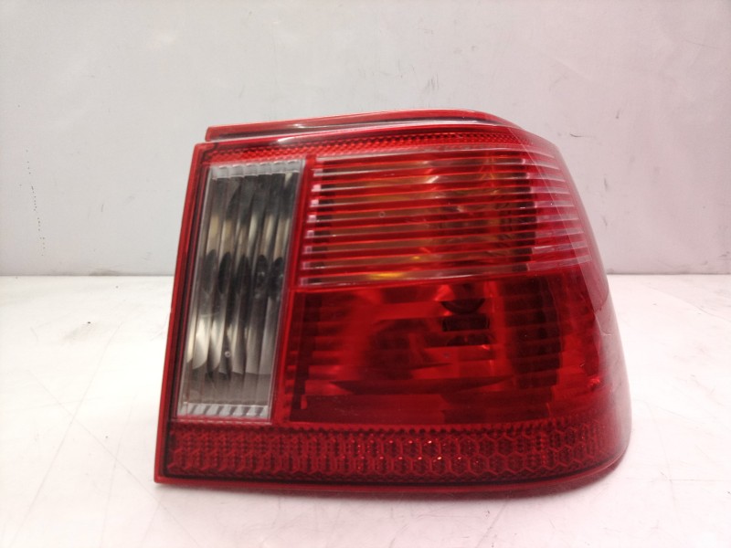 Recambio de piloto trasero derecho para seat ibiza (6k1) select referencia OEM IAM   